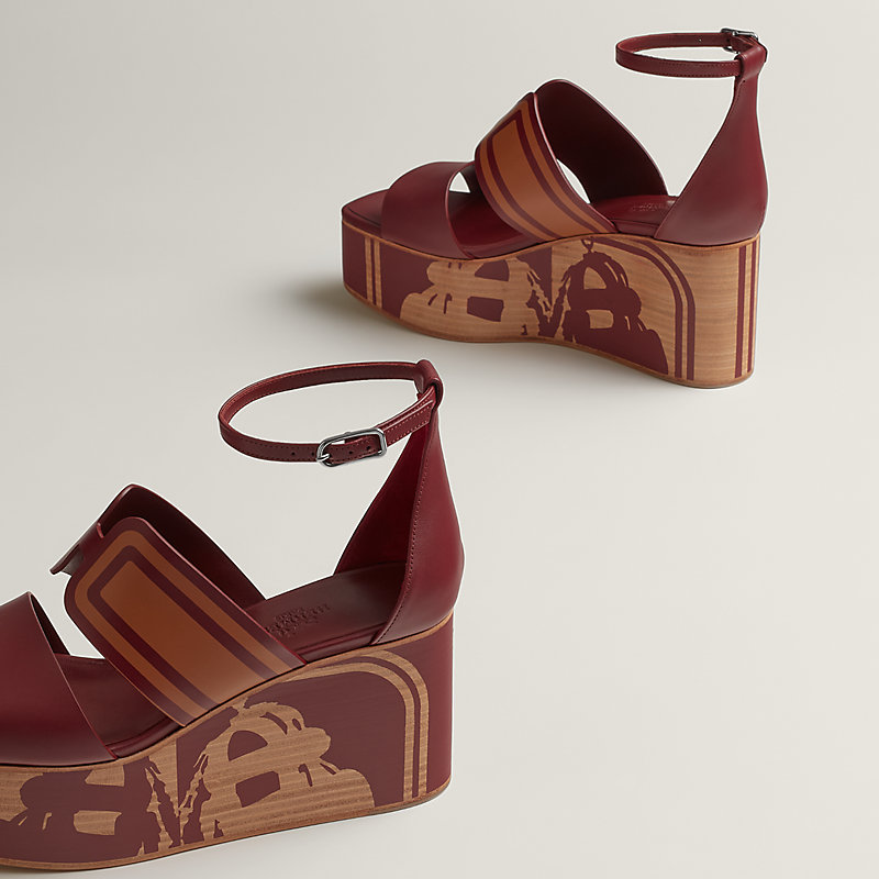 【HERMES】☆グラフィックなデザイン☆ サンダル Kalis 35 サンダル 《カリス》 35 | Hermès - エルメス-公式サイト